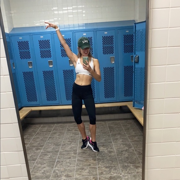 Meet your Posher, Emma - Picture 1 of 11